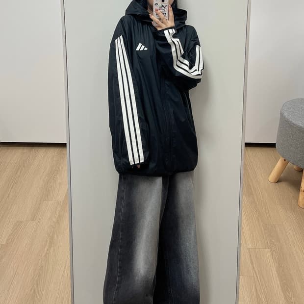 아디다스 에센셜 3S 자수로고 바람막이 자켓