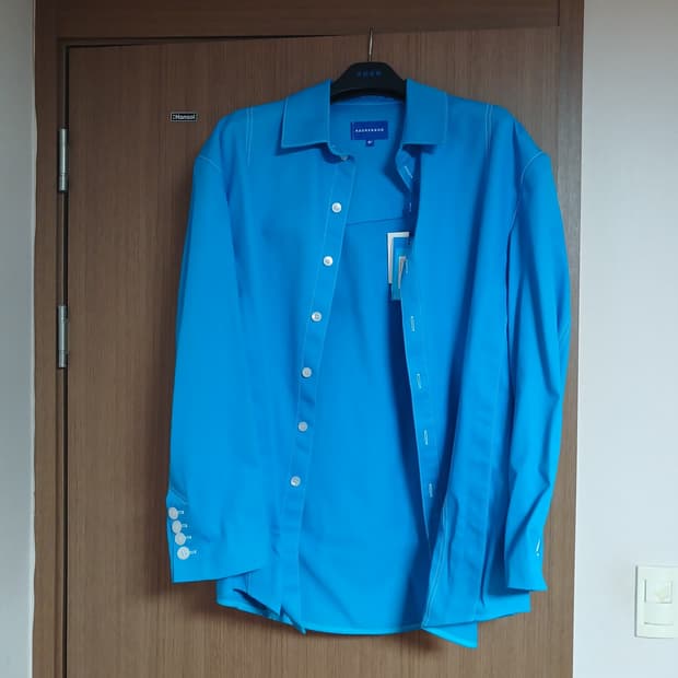 아더에러 블루 셔츠 a2