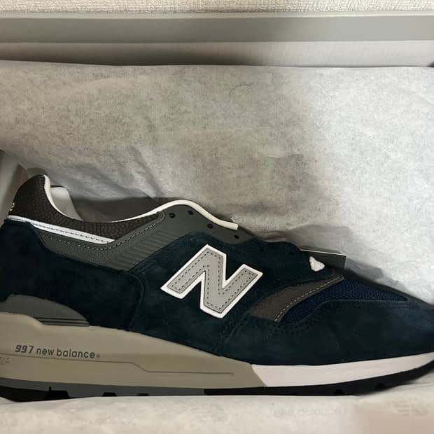 뉴발란스 997 네이비 265 팝니다