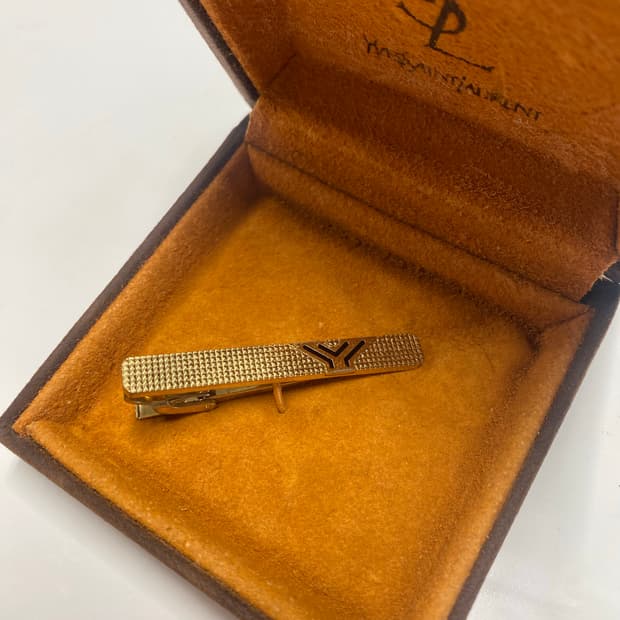 정품 입생로랑 골드 넥타이핀