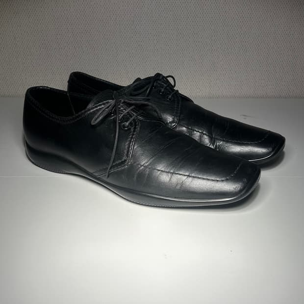 프라다 스포츠 아카이브 더비