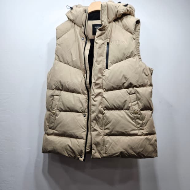 게스(GUESS) 오리털 패딩조끼 베이지 M 후드탈부착