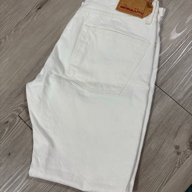 레졸루트 710 화이트 33x31