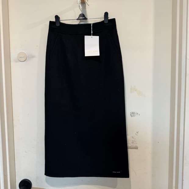 새상품 jull log 줄로그 울 캐시 스커트