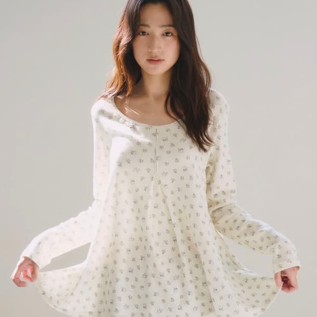 Floral Tuck Longsleeve,Cream