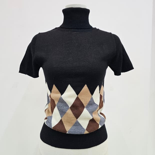 CHEZ TOI 울혼방 블랙 아가일 패턴 반팔 니트