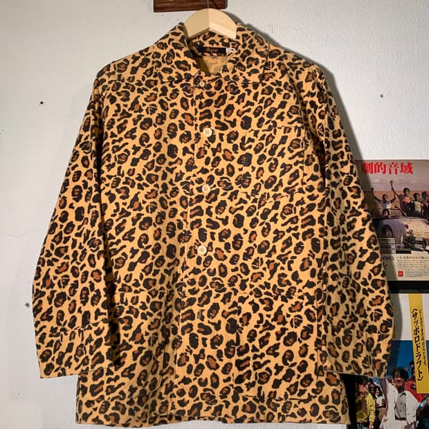 베이프 레오파드 울 셔츠
