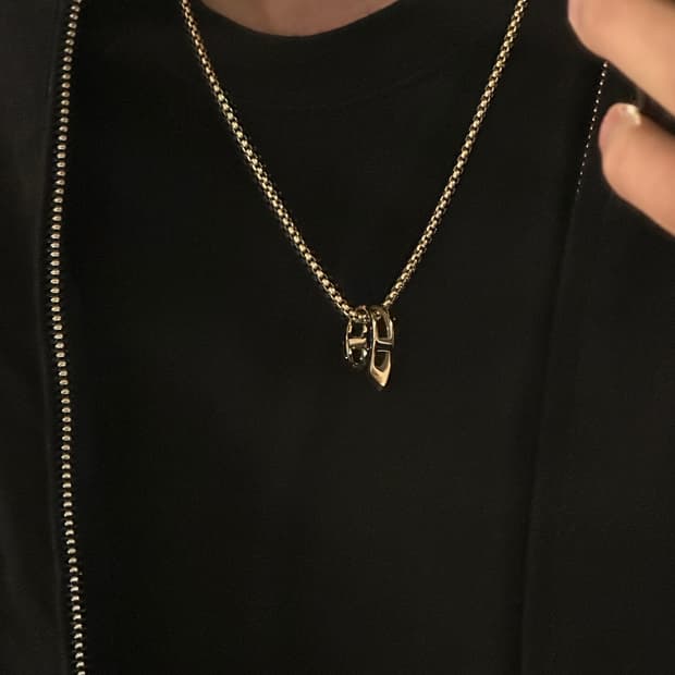 Diesel D 로고 목걸이 골드 새상품