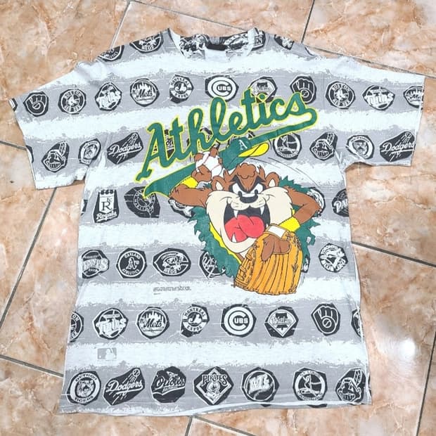 1992 루니툰즈 X MLB 오클랜드 애슬레틱스 빈티지티셔츠