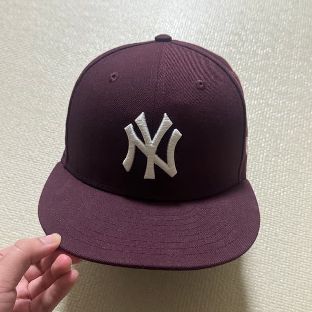 뉴에라 버건디 모자