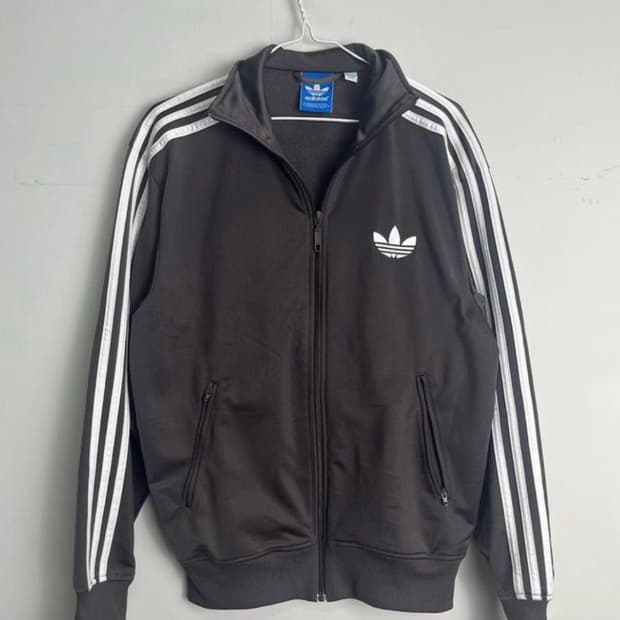 아디다스 초코브라운 져지 판매해요