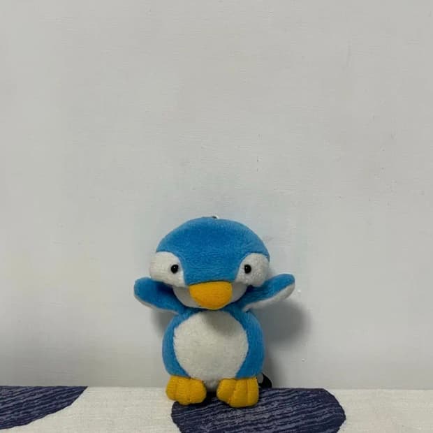 Sunlemon 펭귄탈 쓴 곰인형 키링