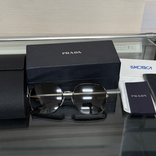 프라다 여성 선글라스