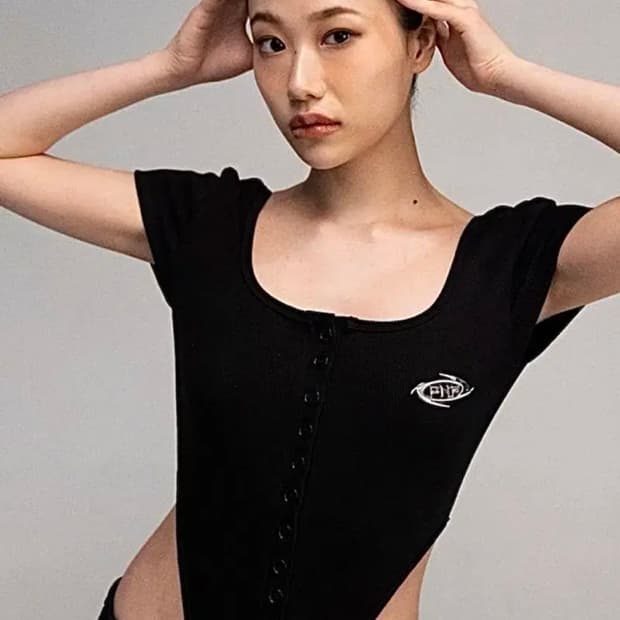 플리즈노팔로우 뉴엠블럼 바디수트 상품이미지1