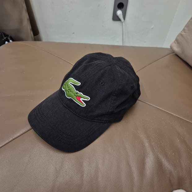 LACOSTE 블랙 악어 로고 볼캡