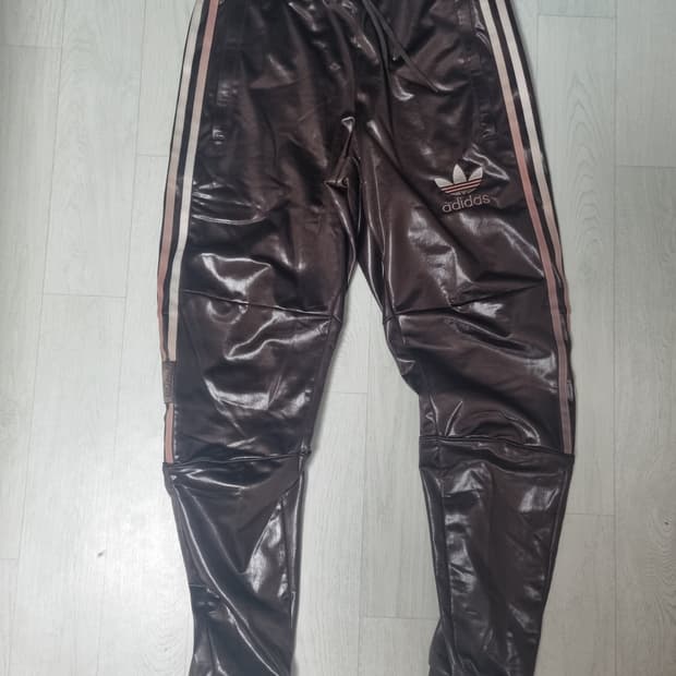 아디다스 칠레20 코팅 레더 팬츠 S