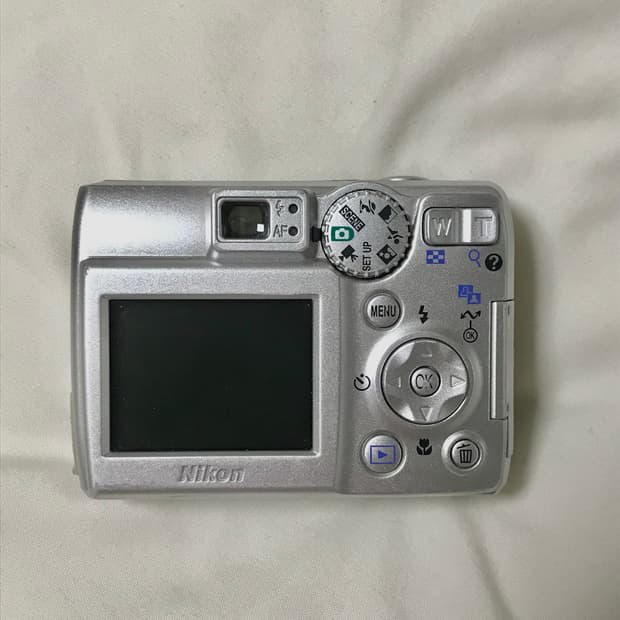 니콘 쿨픽스 5600 디카