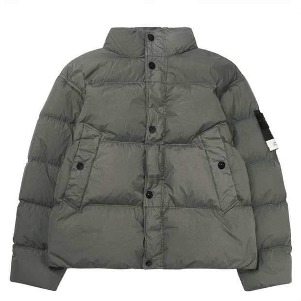 [M] 스톤 아일랜드 크링클 랩스 리사이클 나일롱 패딩 시멘트