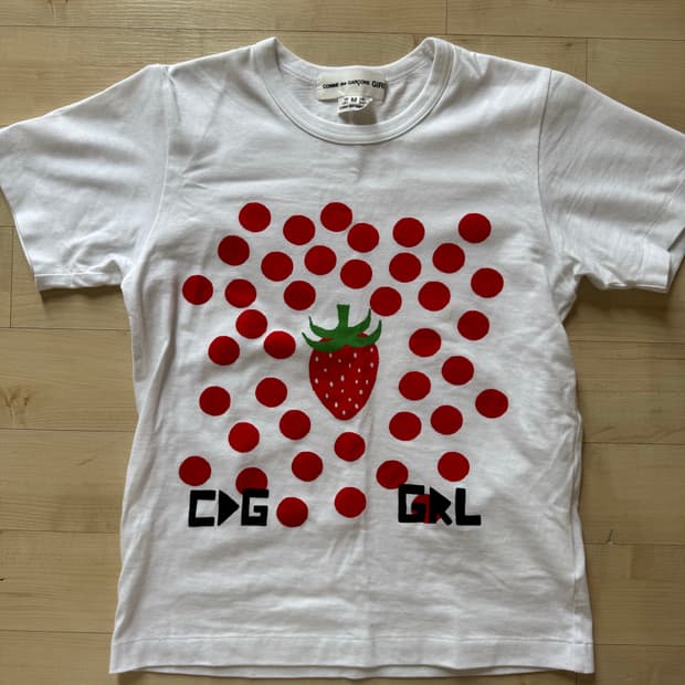 꼼데가르송 걸 아오야마 한정 티셔츠