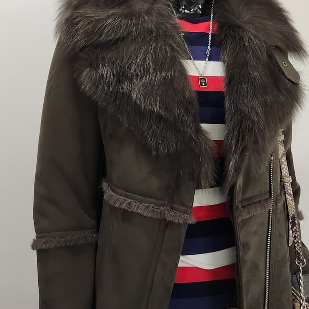 딥카키 무스탕코트