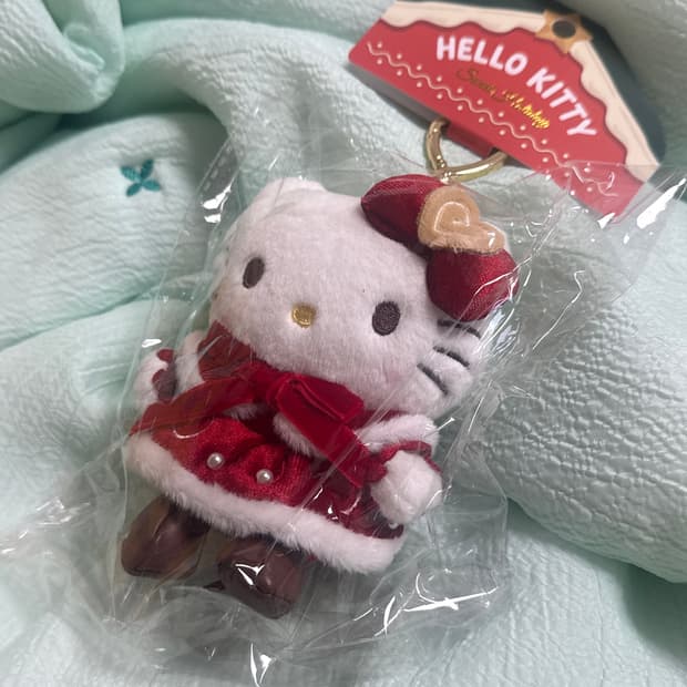 산리오 홀리데이 헬로키티 키링