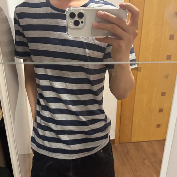 [m] 버버리 스트라이프 티셔츠