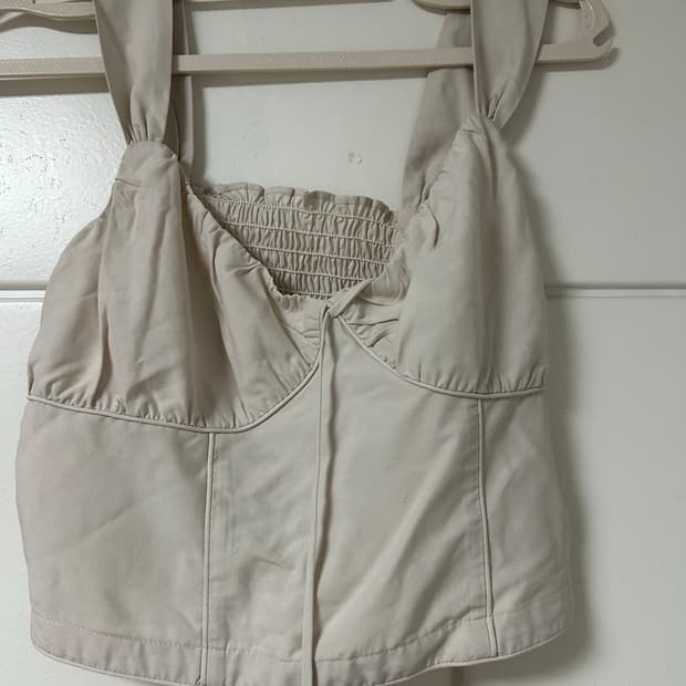 스푸닝 아이보리 탑 (현 글로니)