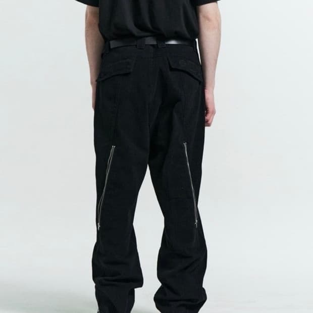 MPa 웨이브 지퍼 팬츠