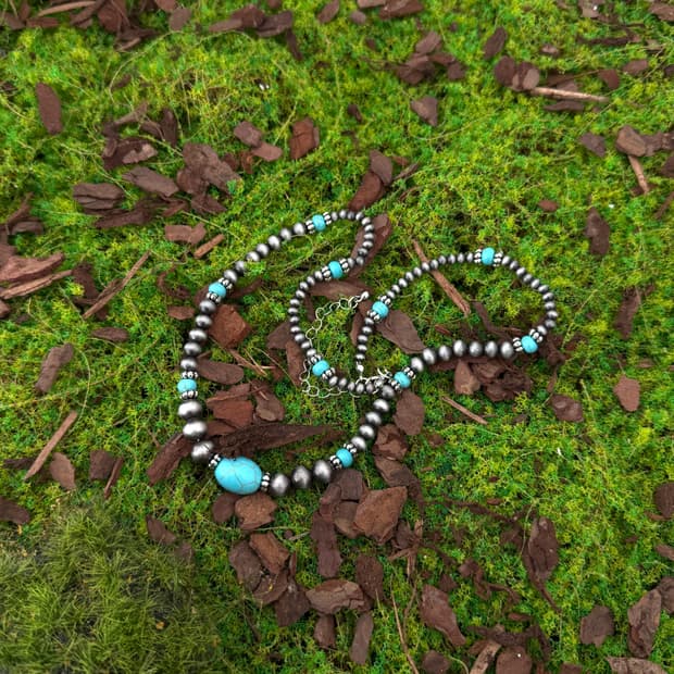 Emerald beads necklace