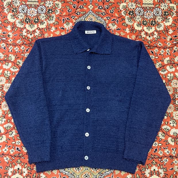 [FREE] 멘토 네이비 니트 부클 카라 가디건