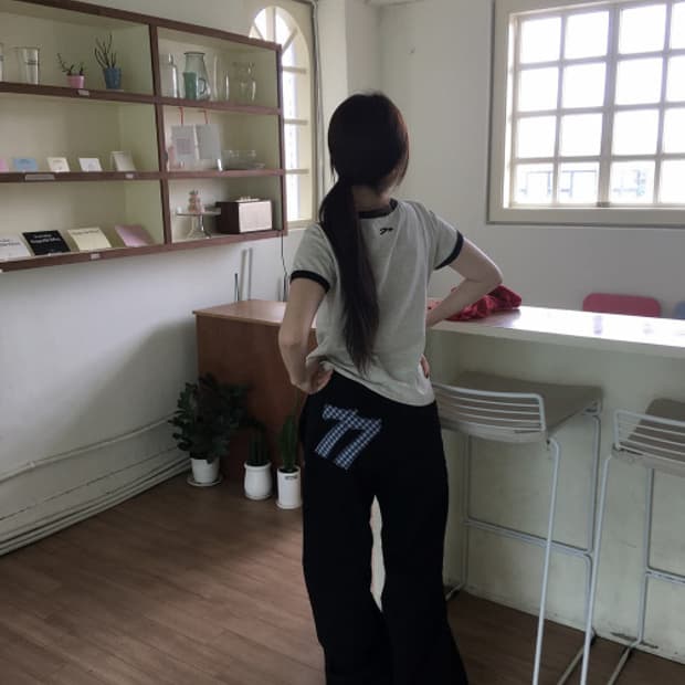 [1] 탄산 마그네슘 77 아플리케 팬츠 