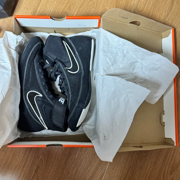 새상품 나이키 스피드스윕 VII 레슬링화 275mm