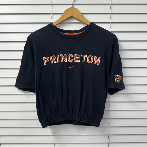 (FREE)나이키 크롭 반팔-Y417