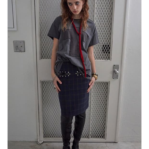 DARED)STUD POCKET SKIRT IN NAVY CHECK