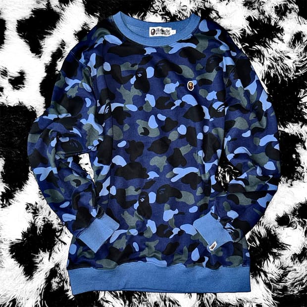 BAPE 블루카모 스몰로고 맨투맨 티셔츠