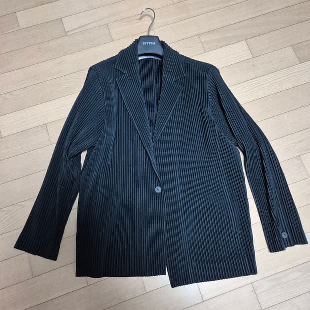 옴므플리세 자켓