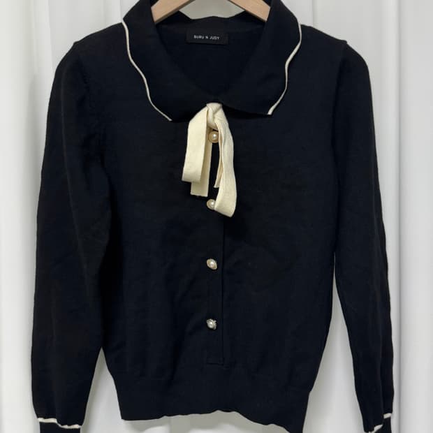 BURU N JUDY 블랙끈 니트 가디건