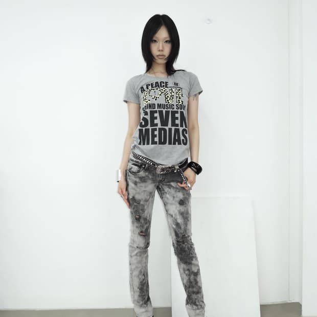 Destroyed Slim Skinny Jean