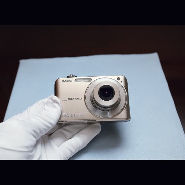 레어<준민트급>카시오 엑슬림 z1050 골드 빈티지 디카