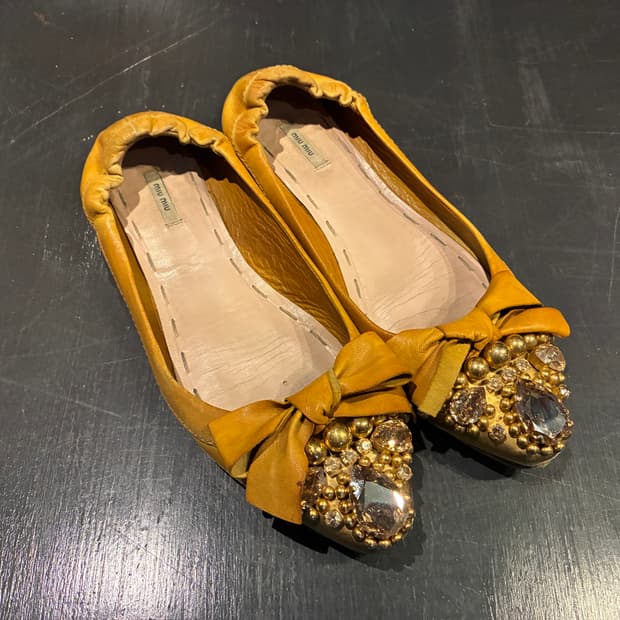 36.5/235) 미우미우 큐빅 플랫슈즈