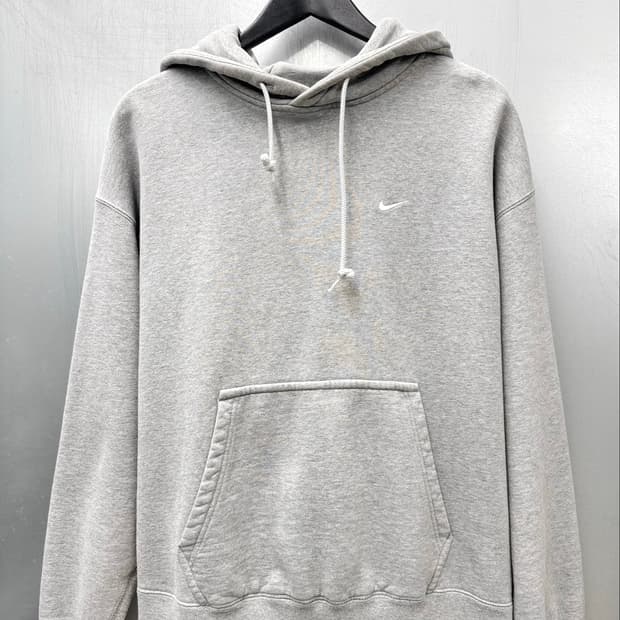Nike 나이키 멜란지그레이색상 화이트 스우시 풀오버 후드티
