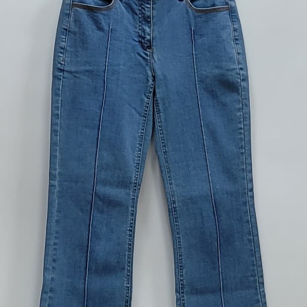 JILLSTUART 질스튜어트 세미 부츠컷 청바지 / 여 67-94
