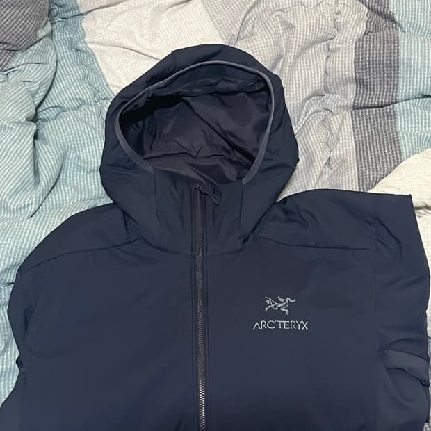 아크테릭스 아톰 lt 블랙사파이어 M사이즈