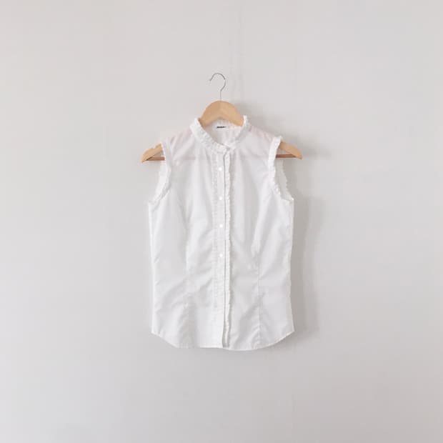 DEBUTTO sleeveless blouse 