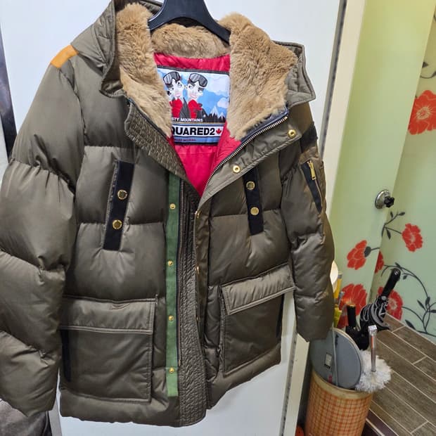 디스퀘어드2 신상 가죽 구스 패딩