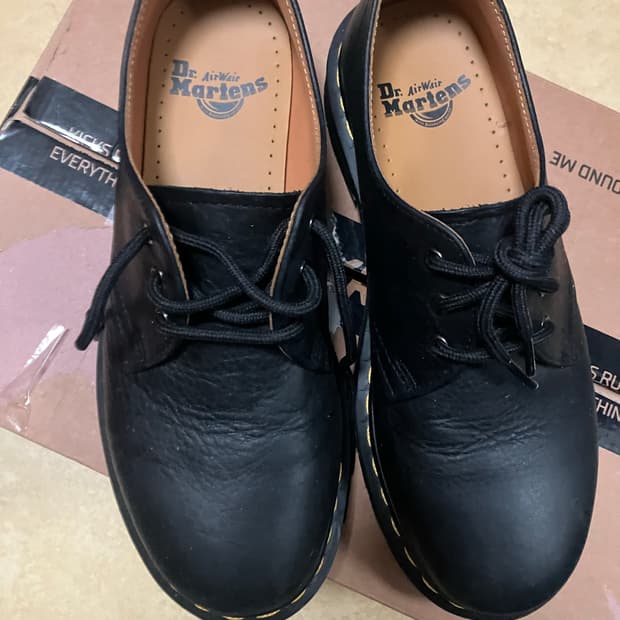 닥터마틴 1461 나파 uk6팝니다. 