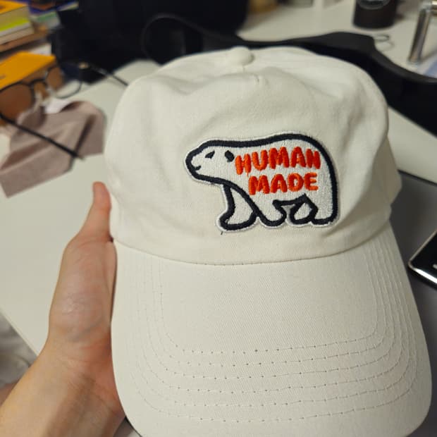 휴먼메이드 애니멀 북극곰 볼캡 화이트