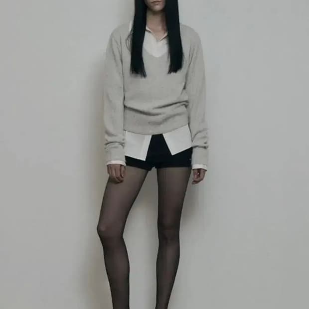 보헤미안서울 루즈핏 브이넥 울 니트 그레이