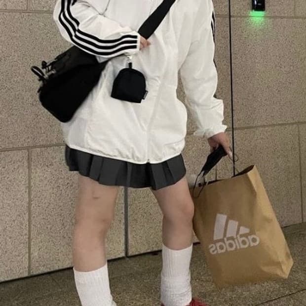 아디다스 화이트 삼선 져지 트랙탑 바람막이 빈티지 고프코어 y2k