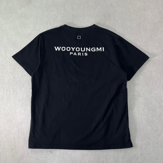 100 우영미 백로고 반팔 티셔츠